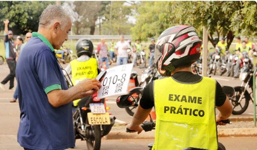 formação de condutores CNH autoescolas