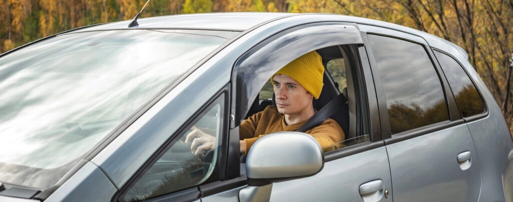 adolescente ao volante